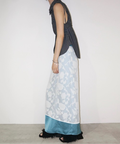 musubore(ムスボレ)の「asymmetry shirring ribbon BL / アシンメトリーリボンブラウス(シャツ/ブラウス・レディース・ブラック/ホワイト/ブルー・FREE)」の21枚目の写真