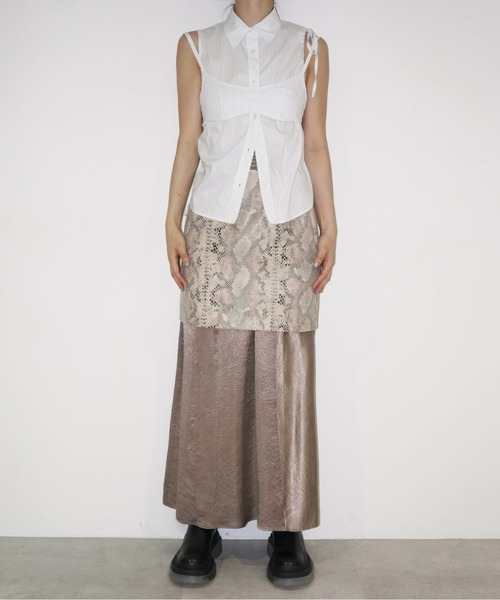 musubore(ムスボレ)の「asymmetry shirring ribbon BL / アシンメトリーリボンブラウス(シャツ/ブラウス・レディース・ブラック/ホワイト/ブルー・FREE)」の8枚目の写真