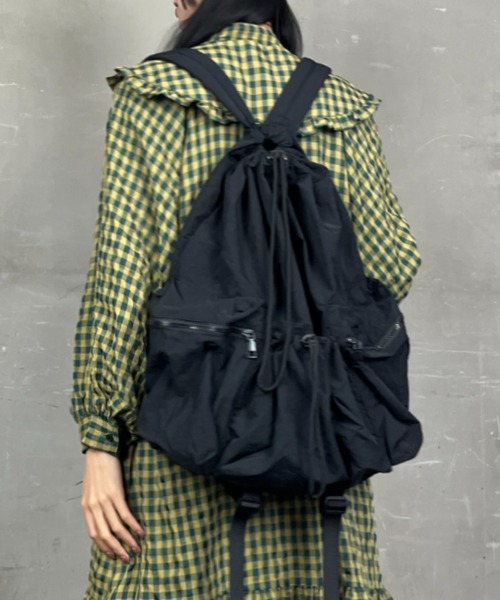Loco Ocean(ロコオーシャン)の「【A4サイズ収納可能】巾着 ドローストリング / ナイロンリュック(バックパック/リュック・レディース・ホワイト/ブラック/ベージュ・ONE SIZE)」の18枚目の写真