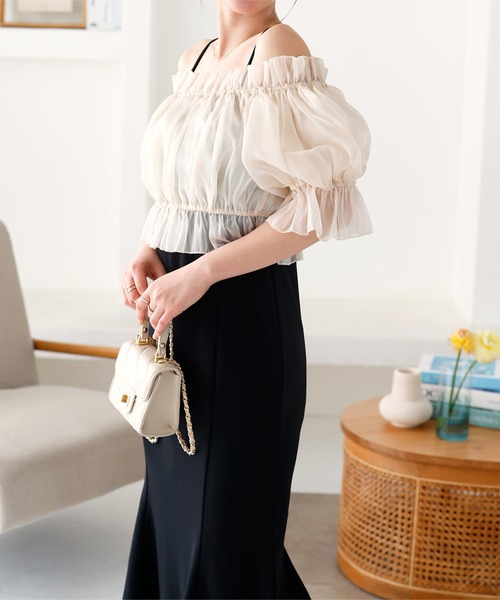 KOBE LETTUCE（コウベレタス）の「オーガンジーオフショルブラウス×ノースリーブニットトップスセット（シャツ/ブラウス・レディース・ブラック/オフホワイト・M）」の5枚目の写真