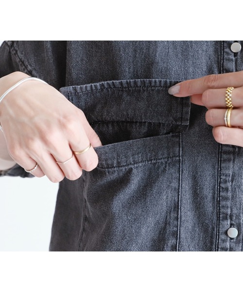 reca（レカ）の「半袖デニムシャツ（シャツ/ブラウス・レディース・ブルー/ブラック・FREE）」の6枚目の写真