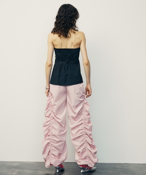 uyu.（ウユ）の「チョーカーストライプオフショルトップス【uyu./ウユ】（Tシャツ/カットソー・レディース・ネイビー/グレー・FREE）」の9枚目の写真