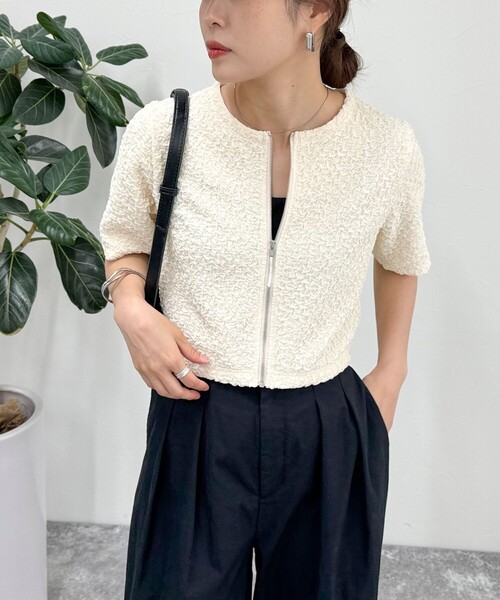 fredy emue(フレディエミュ)の「ポコポコZIP半袖カーディガン(カーディガン/ボレロ・レディース・アイボリー/ブラック/ベージュ・38)」の9枚目の写真