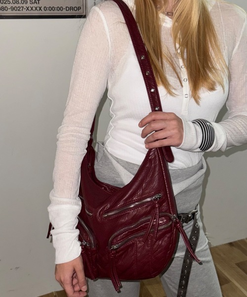 SHAGGIE（シャギー）の「アウトポケットヴィンテージバッグ（ショルダーバッグ・レディース・ブラック/ブラウン/レッド・FREE）」の13枚目の写真