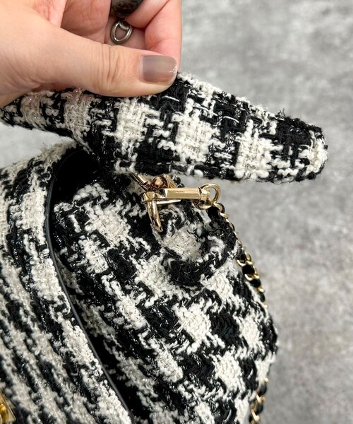 fredy emue（フレディエミュ）の「ツィードフラップバッグ（ショルダーバッグ・レディース・ホワイト系その他/ブラック系その他・FREE）」の22枚目の写真