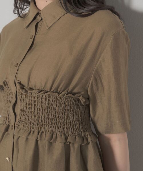 RETRO GIRL（レトロガール）の「ギャザードッキング半袖SH（シャツ/ブラウス・レディース・オフホワイト/ブルー/ブラウン・FREE）」の6枚目の写真