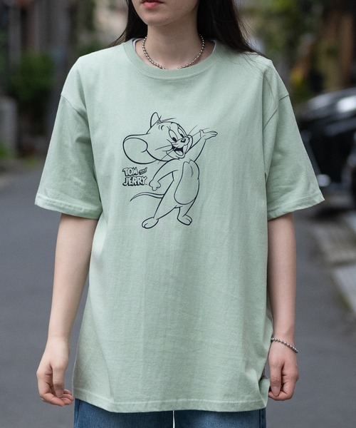 Tom＆Jerry（トムアンドジェリー）の「【40I】〔Tom & Jerry/トム & ジェリー〕イラストプリント ビックシルエット クルーネック半袖Tシャツ（Tシャツ/カットソー・メンズ・グレー系1/ベージュ系/ベージュ系2/ライトグリーン系1/パープル系1/グレー系/ベージュ系1/ライトグリーン系/パープル系/パープル系2/ライトグリーン系2/ホワイト系/ホワイト系1/ホワイト系2/グレー系2/ブラウン系/ブラウン系1/ブラウン系2・MEDIUM/LARGE/X-LARGE）」の15枚目の写真