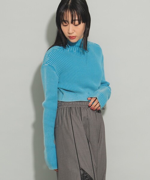 Ray BEAMS(レイビームス)の「セパレート リブ ハイネック ニット(ニット/セーター・レディース・ロイヤルブルー/ブラック・ONE SIZE)」の9枚目の写真