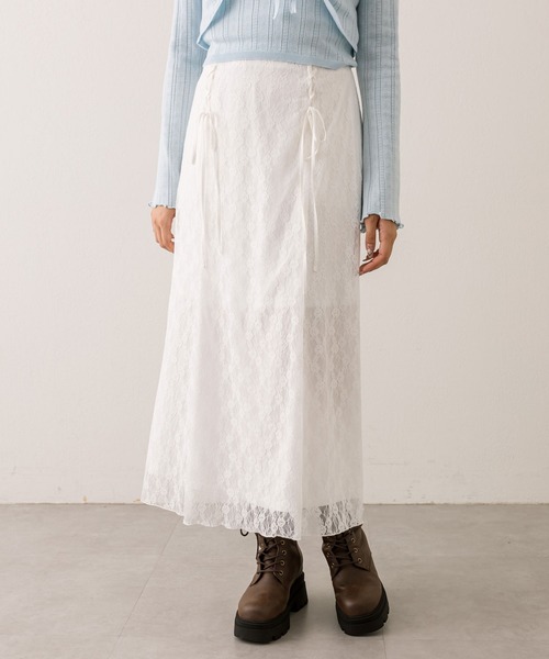 OLIVE des OLIVE（オリーブデオリーブ）の「レースアップバイアススカート（スカート・レディース・オフホワイト/ブラウン/ネイビー・FREE）」の4枚目の写真