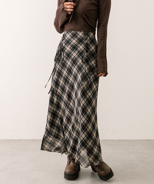 OLIVE des OLIVE（オリーブデオリーブ）の「レースアップバイアススカート（スカート・レディース・オフホワイト/ブラウン/ネイビー・FREE）」の8枚目の写真