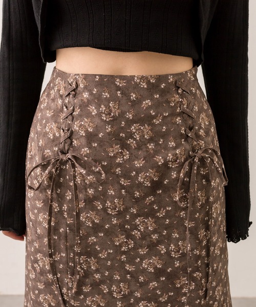 OLIVE des OLIVE（オリーブデオリーブ）の「レースアップバイアススカート（スカート・レディース・オフホワイト/ブラウン/ネイビー・FREE）」の14枚目の写真