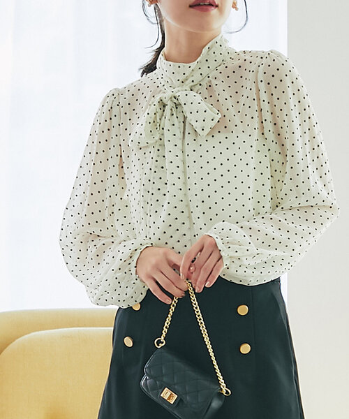 La boutique BonBon(ラブティックボンボン)の「【好感度UP】フロッキードットボウタイブラウス(シャツ/ブラウス・レディース・ブラック/オフホワイト・FREE)」の10枚目の写真