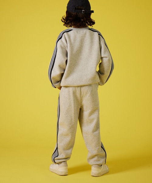 PAIRMANON STREET(ペアマノンストリート)の「【PAIRMANON STREET】裏起毛 サイドライン 胸刺繍 長袖 スウェット セットアップ(セットアップ・キッズ・ブラック/グレー/ブラウン/グリーン・100/110/120/130/140/150/160/90)」の20枚目の写真