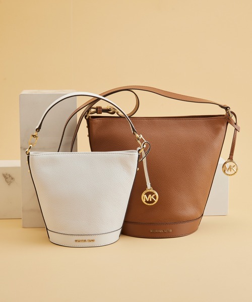 MICHAEL KORS（マイケルコース）の「TOWNSEND トップジップ バケットクロスボディ ミディアム（ショルダーバッグ・レディース・ブラウン系・FREE）」の10枚目の写真