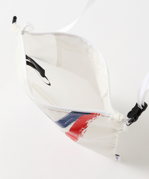 Helinox（ヘリノックス）の「【PSG x Helinox 】Sacoche -White ショルダーバッグ  30002594（ショルダーバッグ・メンズ・ホワイト・FREE）」の6枚目の写真