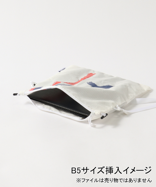 Helinox（ヘリノックス）の「【PSG x Helinox 】Sacoche -White ショルダーバッグ  30002594（ショルダーバッグ・メンズ・ホワイト・FREE）」の7枚目の写真