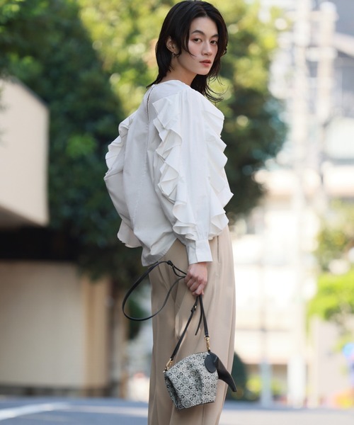 ELFRANK（エルフランク）の「フリルスリーブコットンブラウス（シャツ/ブラウス・レディース・ネイビー/オフホワイト/ピンク/グリーン・FREE）」の8枚目の写真