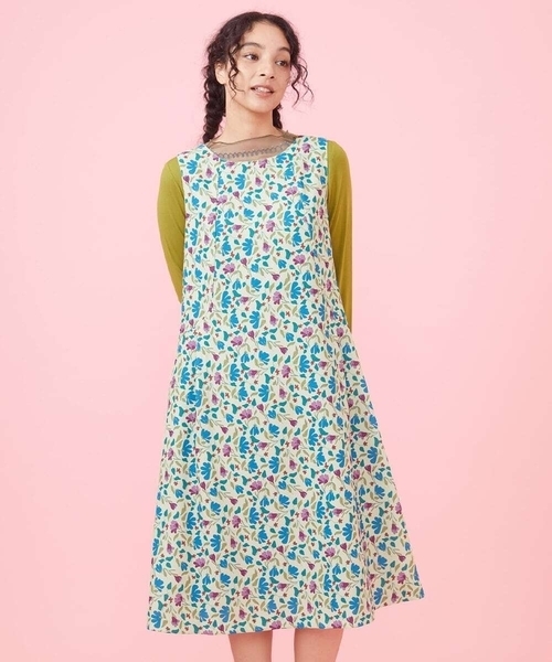 LOVE MOSCHINO グラフィックプリント ノースリーブ　ワンピース　総柄 LOVE MOSCHINO グラフィックプリント ノースリーブ ワンピース 総柄