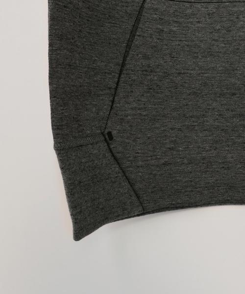 NIKE SPORTSWEAR(ナイキスポーツウェアー)の「NIKE: 『TEC FLEECE CREW』(スウェット・メンズ・ブラック/グレー/グレー系その他・SMALL/LARGE/MEDIUM)」の8枚目の写真