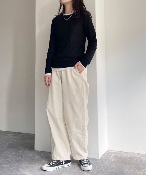 fredy emue（フレディエミュ）の「コーデュロイ イージーカーブパンツ（その他パンツ・レディース・オフホワイト/チャコールグレー・36/38）」の15枚目の写真