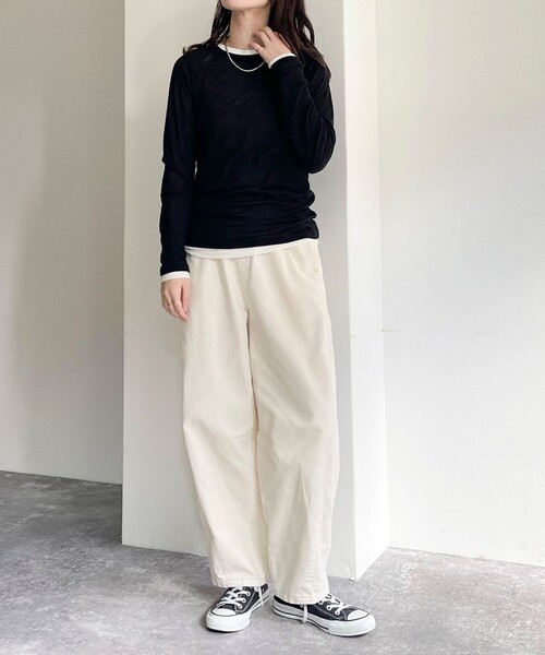 fredy emue（フレディエミュ）の「コーデュロイ イージーカーブパンツ（その他パンツ・レディース・オフホワイト/チャコールグレー・36/38）」の17枚目の写真