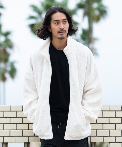 SILVER BULLET(シルバーバレット)の「『U.S. POLO ASSN/ユーエスポロアッスン』ボアスタンドJKT(テーラードジャケット・レディース・ブラック/アイボリー/ベージュ・M/L)」の19枚目の写真
