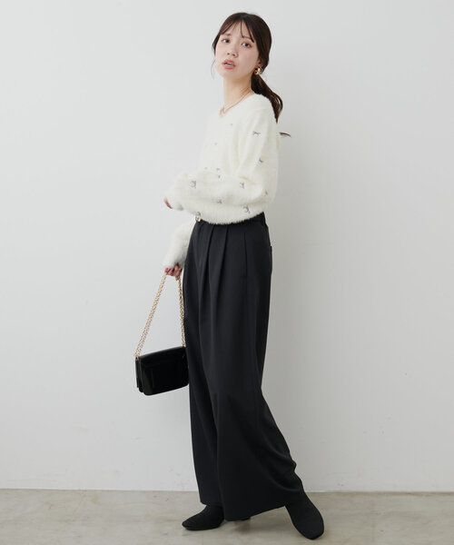 natural couture(ナチュラルクチュール)の「osonoゴールドバー付きタックワイドパンツ(その他パンツ・レディース・モカ/ブラック/グレイッシュベージュ・MEDIUM/LARGE)」の5枚目の写真