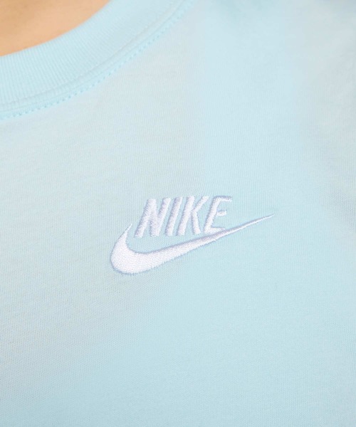 NIKE(ナイキ)の「ナイキ スポーツウェア クラブ ウィメンズ スリーブレス クロップド トップ / Nike Sportswear Club Women's Sleeveless Cropped Top FV5506-474 Glacier Blue(タンクトップ・レディース・ブルー系その他・S/M/L/XL/XS)」の5枚目の写真