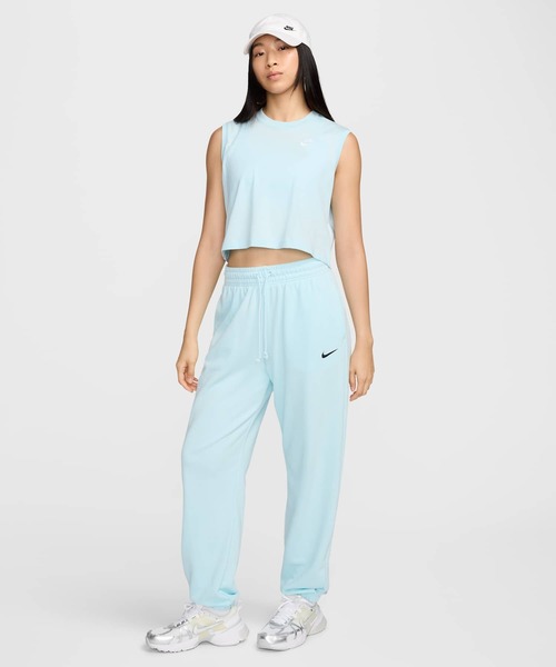 NIKE(ナイキ)の「ナイキ スポーツウェア クラブ ウィメンズ スリーブレス クロップド トップ / Nike Sportswear Club Women's Sleeveless Cropped Top FV5506-474 Glacier Blue(タンクトップ・レディース・ブルー系その他・S/M/L/XL/XS)」の3枚目の写真