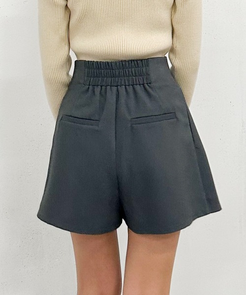 archives（アルシーヴ）の「ハイウエストタックショートパンツ（その他パンツ・レディース・ブラック/アイボリー/グレー・MEDIUM）」の6枚目の写真