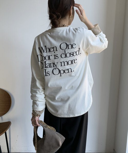 DouDou(ドゥドゥ)の「【WEB限定】バックロゴTEE(Tシャツ/カットソー・レディース・グレイッシュベージュ/グリーン/オフホワイト・FREE)」の12枚目の写真