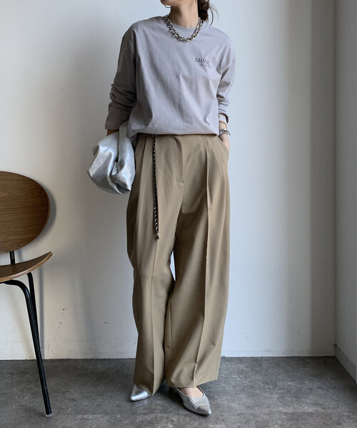 DouDou(ドゥドゥ)の「【WEB限定】バックロゴTEE(Tシャツ/カットソー・レディース・グレイッシュベージュ/グリーン/オフホワイト・FREE)」の15枚目の写真