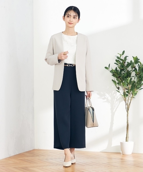 a.v.v（アーヴェヴェ）の「レーススカラップブラウス（シャツ/ブラウス・レディース・ホワイト/ネイビー・40/38/36/42/34）」の16枚目の写真