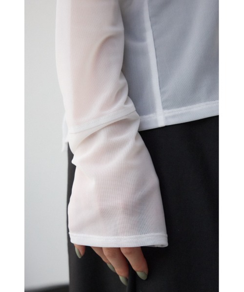 AZUL by moussy(アズールバイマウジー)の「バックスリットシアーロングトップス(Tシャツ/カットソー・レディース・ピンク/ライトグレー/アイボリー/ブラック・FREE)」の13枚目の写真