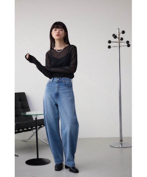 AZUL by moussy(アズールバイマウジー)の「バックスリットシアーロングトップス(Tシャツ/カットソー・レディース・ピンク/ライトグレー/アイボリー/ブラック・FREE)」の6枚目の写真