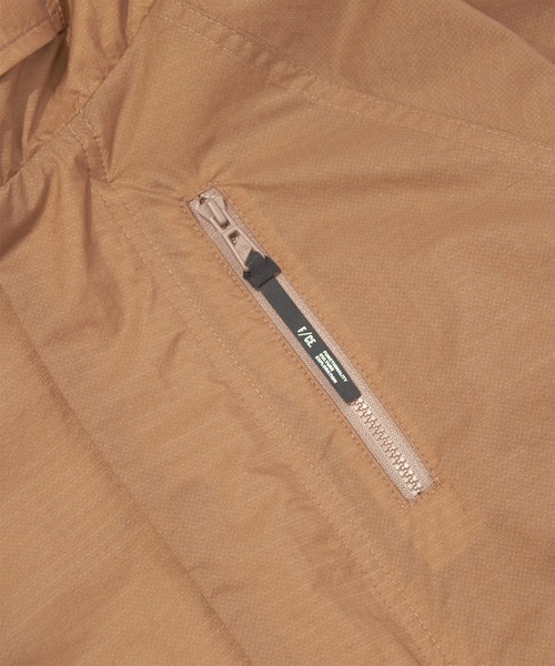 F/CE. （エフシーイー）の「F/CE. 2.5 LAYER TWO-PIECE COAT / エフシーイー 2.5レイヤー ツーピース コート（ダウンジャケット/コート・メンズ・グレー/ブラック・MEDIUM/SMALL）」の11枚目の写真