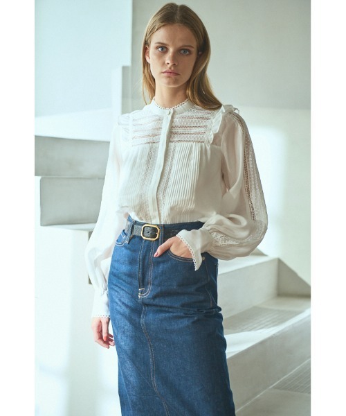 Estella.K(エステラケー)の「Alila Blouse スタンドボーダーレースBL(シャツ/ブラウス・レディース・ベージュ系/ホワイト/ブラック・FREE)」の12枚目の写真