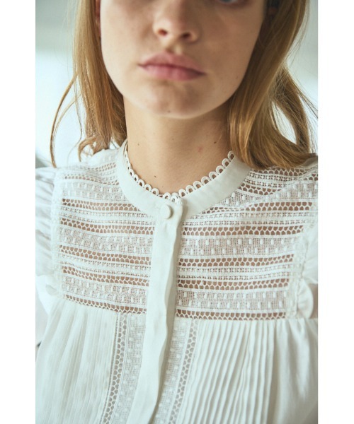Estella.K(エステラケー)の「Alila Blouse スタンドボーダーレースBL(シャツ/ブラウス・レディース・ベージュ系/ホワイト/ブラック・FREE)」の10枚目の写真