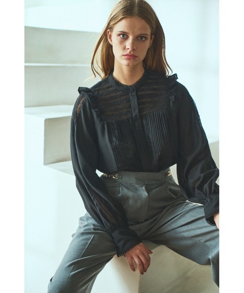Estella.K(エステラケー)の「Alila Blouse スタンドボーダーレースBL(シャツ/ブラウス・レディース・ベージュ系/ホワイト/ブラック・FREE)」の21枚目の写真