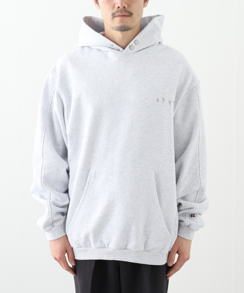 bal(バル)の「【BAL × RUSSELL ATHLETIC】 HIGH COTTON HOODIE BALRA- 15(Tシャツ/カットソー・メンズ・グリーン系その他/ライトグレー・2/3)」の11枚目の写真