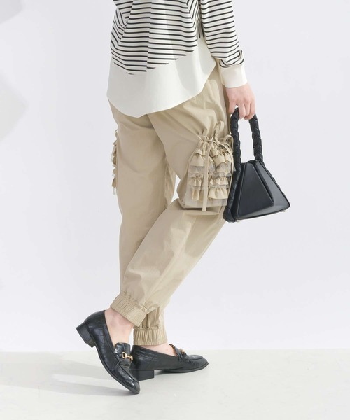 PICCIN(ピッチン)の「ポケットフリルカーゴパンツ(カーゴパンツ・レディース・ブラック/ベージュ・M)」の15枚目の写真