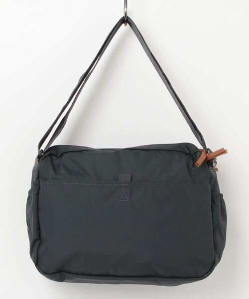 karrimor（カリマー）の「VT shoulder R（ショルダーバッグ・メンズ・ブラック/ネイビー/アイボリー/チャコールグレー/グリーン/ブルー系その他・FREE）」の16枚目の写真