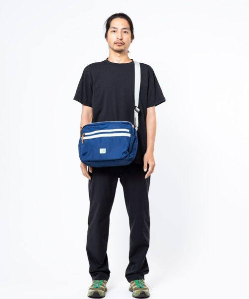 karrimor（カリマー）の「VT shoulder R（ショルダーバッグ・メンズ・ブラック/ネイビー/アイボリー/チャコールグレー/グリーン/ブルー系その他・FREE）」の13枚目の写真