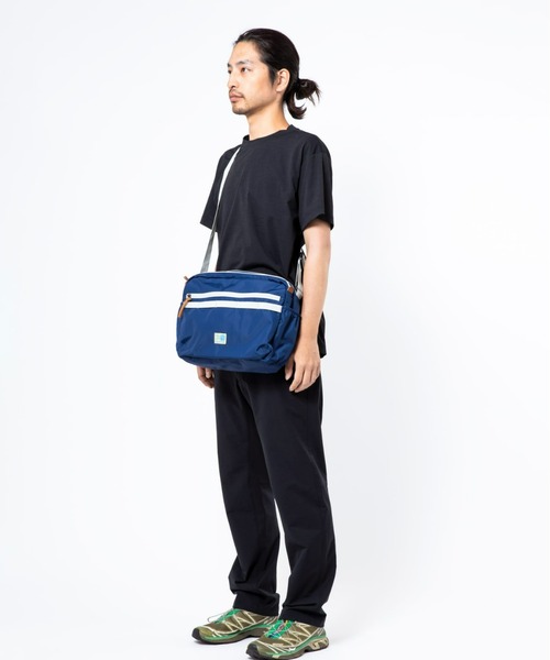 karrimor（カリマー）の「VT shoulder R（ショルダーバッグ・メンズ・ブラック/ネイビー/アイボリー/チャコールグレー/グリーン/ブルー系その他・FREE）」の11枚目の写真