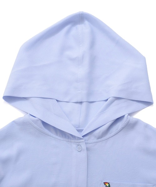 Arnold Palmer（アーノルドパーマー）の「ランダム シワ加工 シャツパーカー（シャツ/ブラウス・レディース・ホワイト/ライトブルー/ネイビー・L/M/S）」の8枚目の写真