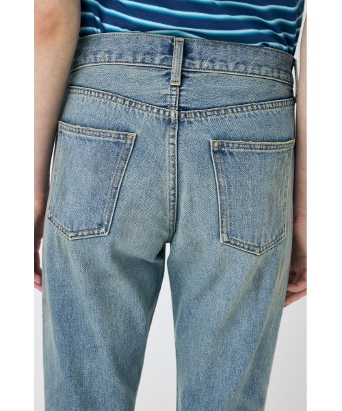 MOUSSY(マウジー)の「BRUSHED STRAIGHT FLARE(デニムパンツ・レディース・ライトブルー・0/1/2)」の8枚目の写真