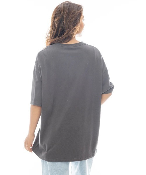 BILLABONG（ビラボン）の「BILLABONG レディース GRAPHIC PRINT LOOSE TEE Tシャツ 【2025年春夏モデル】/ビラボンフロントグラフィッククルーネック半袖Tシャツ（Tシャツ/カットソー・レディース・オレンジ系その他/ホワイト/オフホワイト/ライトパープル・MEDIUM）」の12枚目の写真