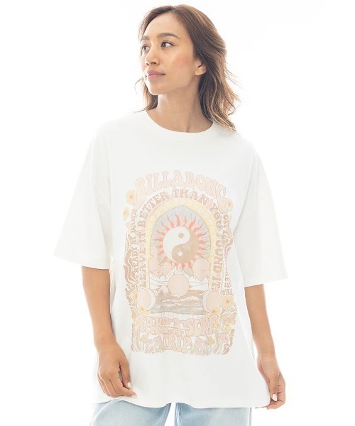 BILLABONG（ビラボン）の「BILLABONG レディース GRAPHIC PRINT LOOSE TEE Tシャツ 【2025年春夏モデル】/ビラボンフロントグラフィッククルーネック半袖Tシャツ（Tシャツ/カットソー・レディース・オレンジ系その他/ホワイト/オフホワイト/ライトパープル・MEDIUM）」の5枚目の写真