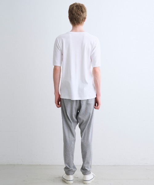 three dots(スリードッツ)の「オーガニックコットンニット クルーネックTシャツ(シャツ/ブラウス・メンズ・オリーブ/ベージュ系その他・MEDIUM/LARGE/X-LARGE/SMALL)」の5枚目の写真