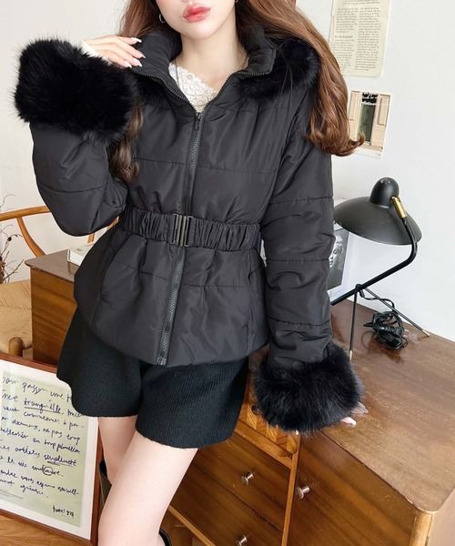 moment+（モーメントプラス）の「ウェストベルト付きフードファー